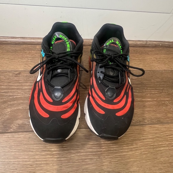 Nike Air Max Exosense SE Worldwide Pack Black/Red/Green Sz 10.5 CV3016-001 - Picture 2 of 11